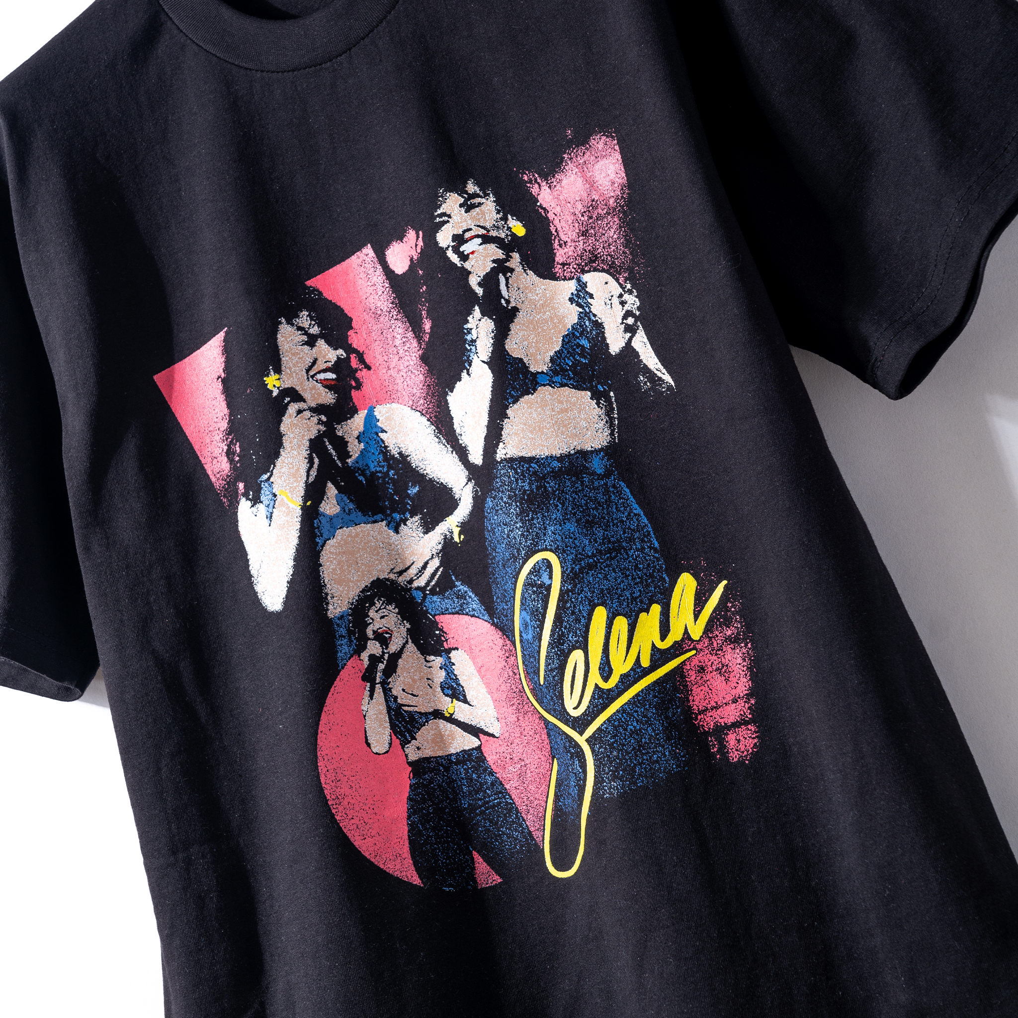 Selena Tee